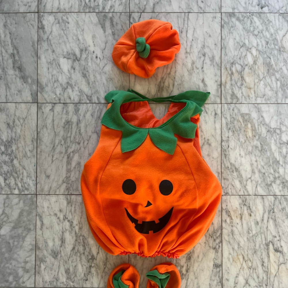 Pumpkin costume 3T